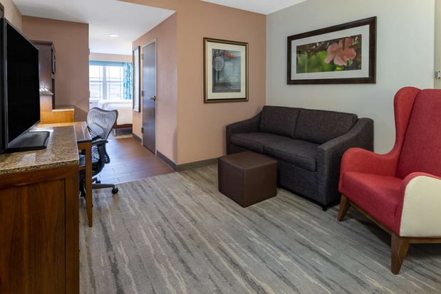 Images Hilton Garden Inn Roanoke