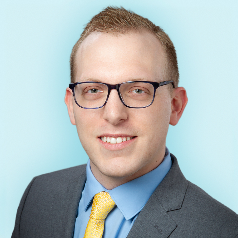 Evan R Schloss
