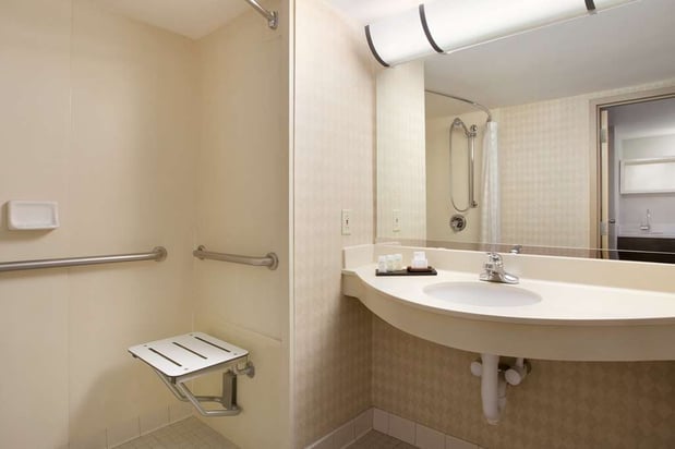 Images Embassy Suites by Hilton Newark Wilmington South