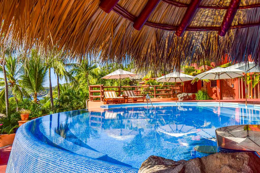 Images Hilton Grand Vacations Club Zihuatanejo Mexico