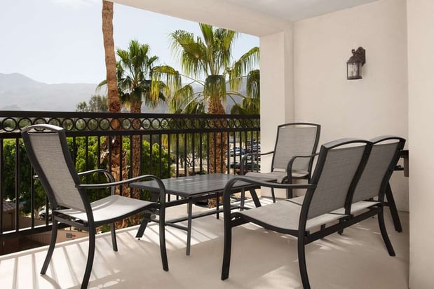 Images Embassy Suites by Hilton    La Quinta Hotel & Spa