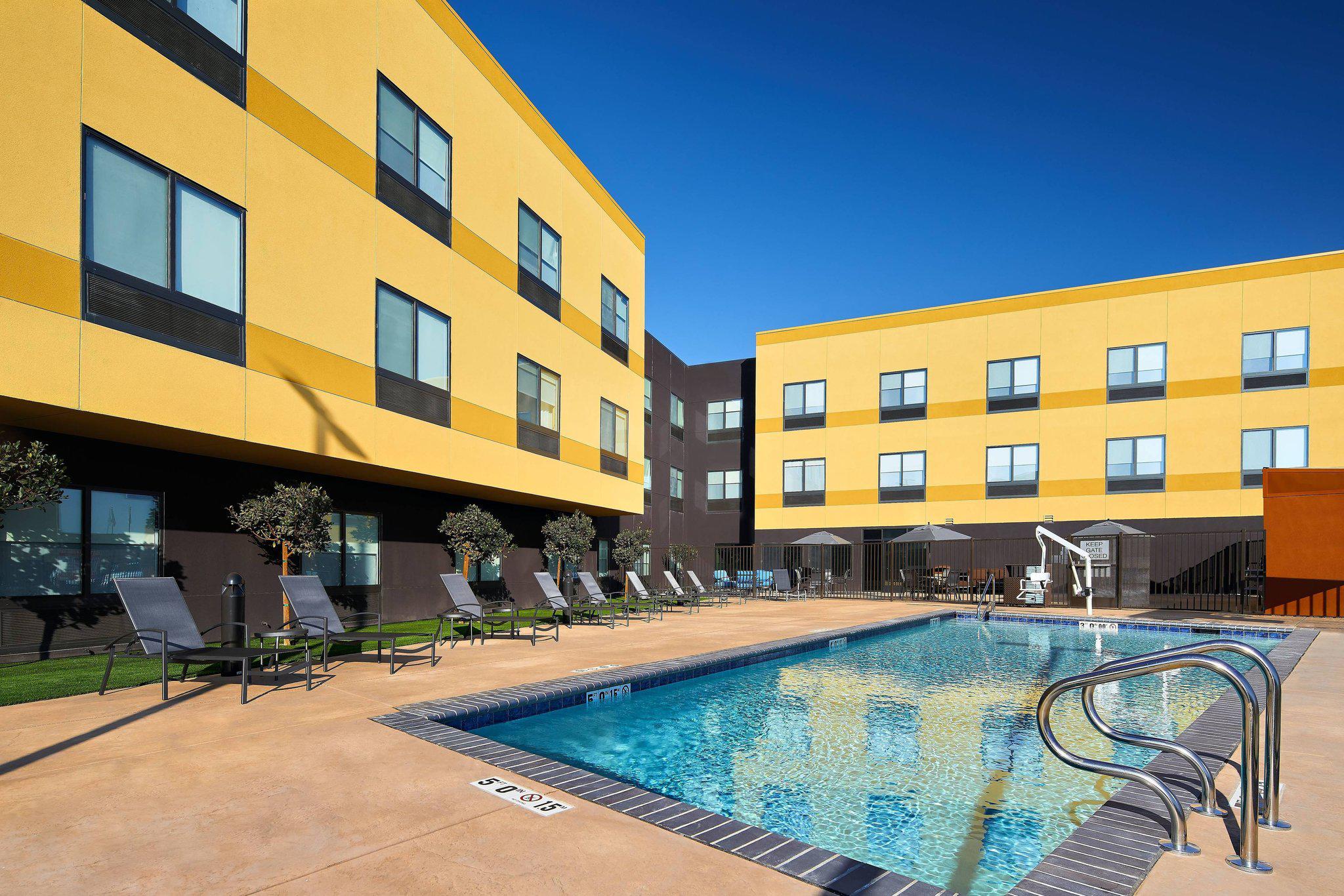 Fairfield Inn & Suites by Marriott Fresno Yosemite International