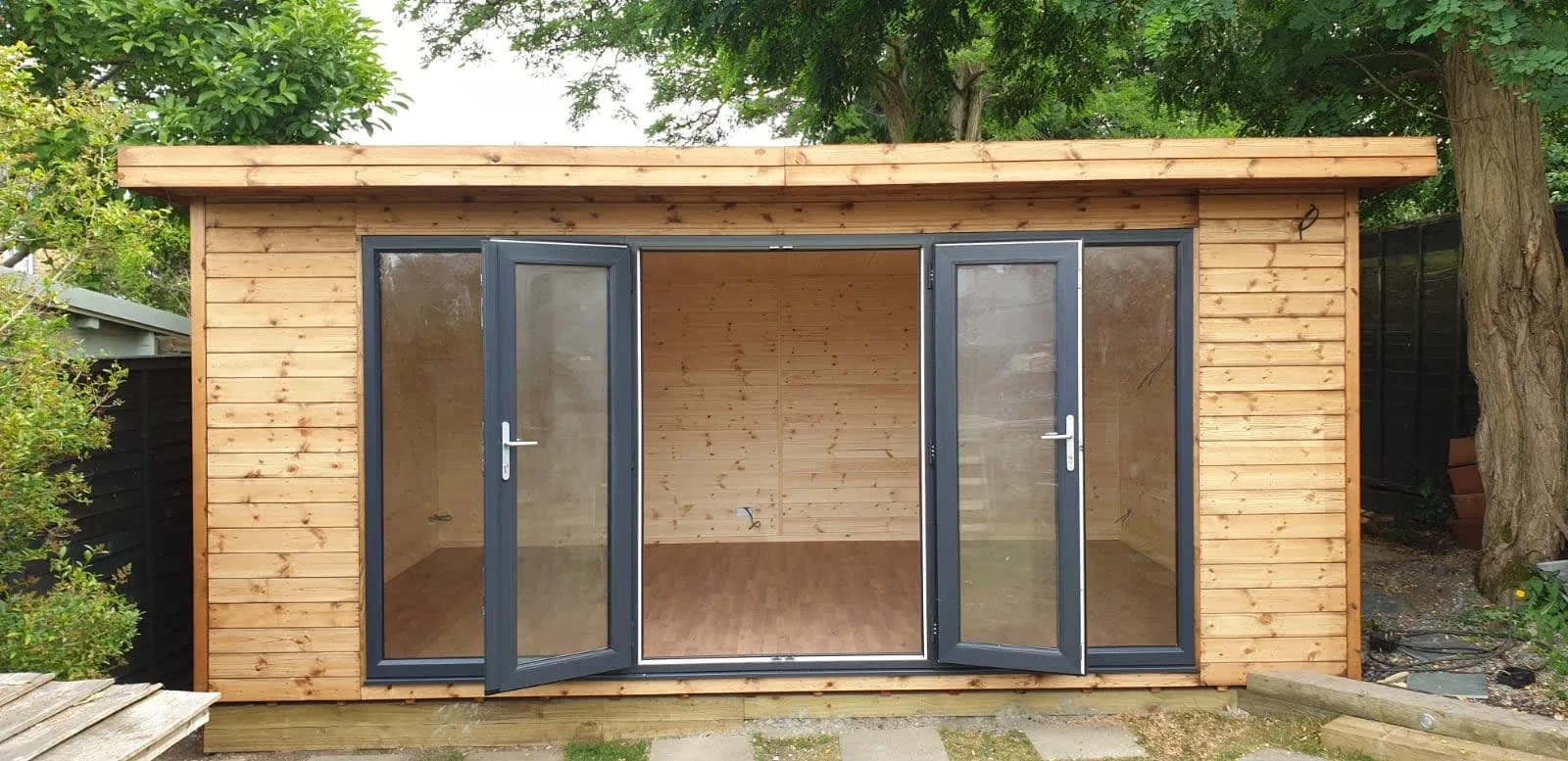 Images Herts Garden Buildings