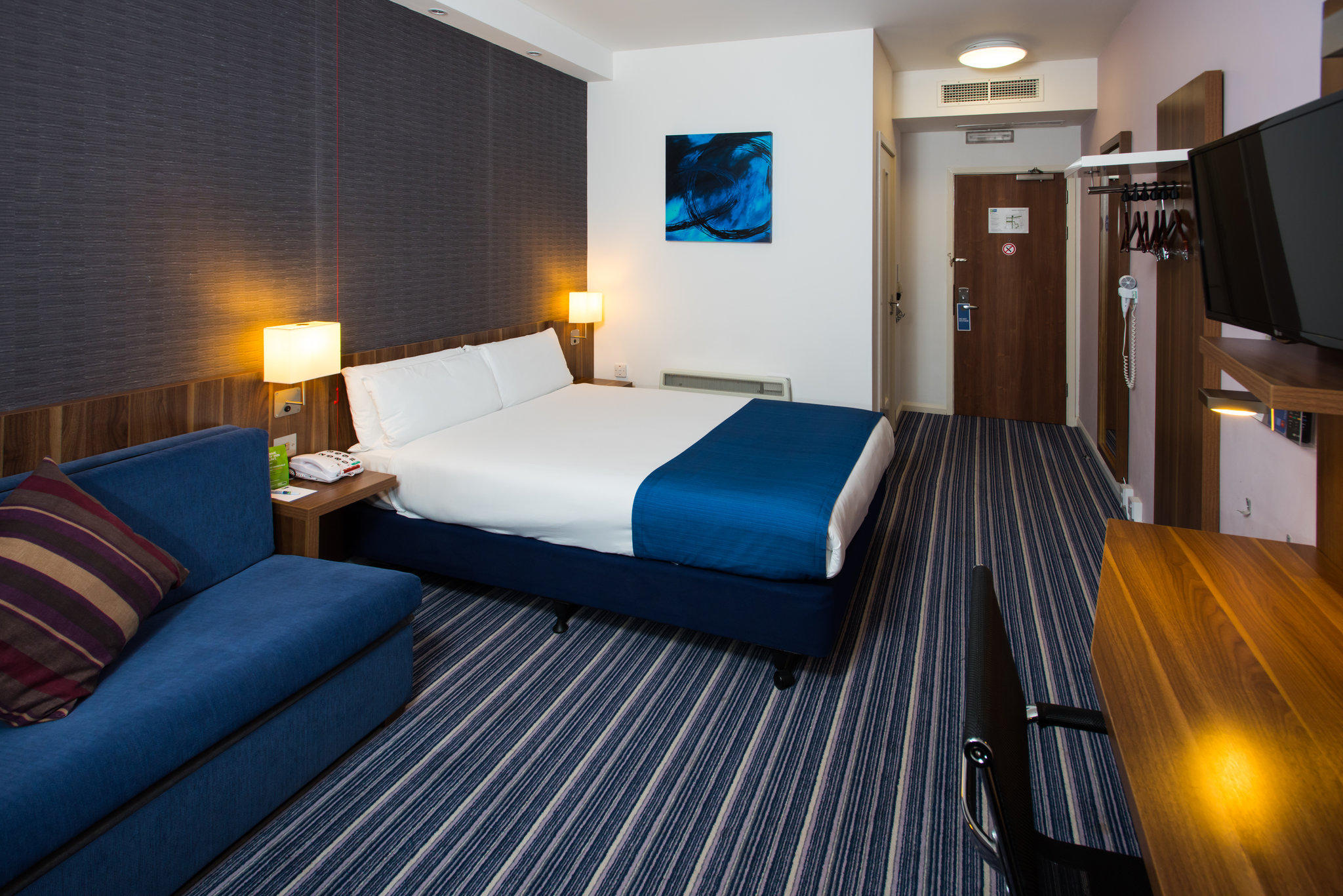 Images Holiday Inn Express London - Wimbledon South, an IHG Hotel
