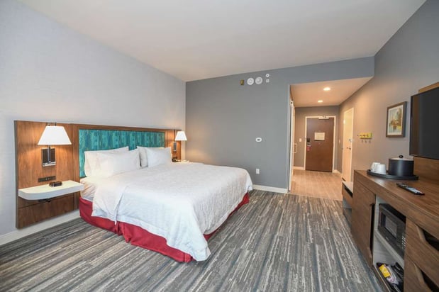 Images Hampton Inn & Suites Cincinnati Liberty Township