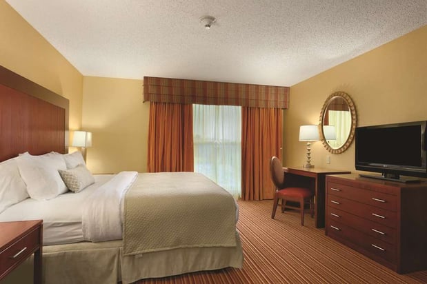 Images Embassy Suites by Hilton Nashville SE Murfreesboro