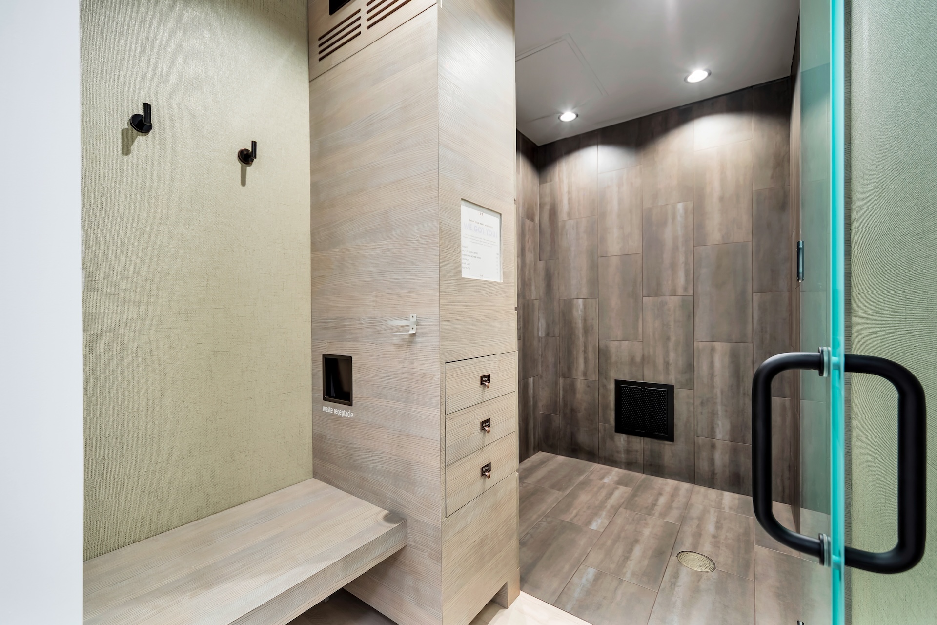 SUGARED + BRONZED Northern Liberties Tanning Room