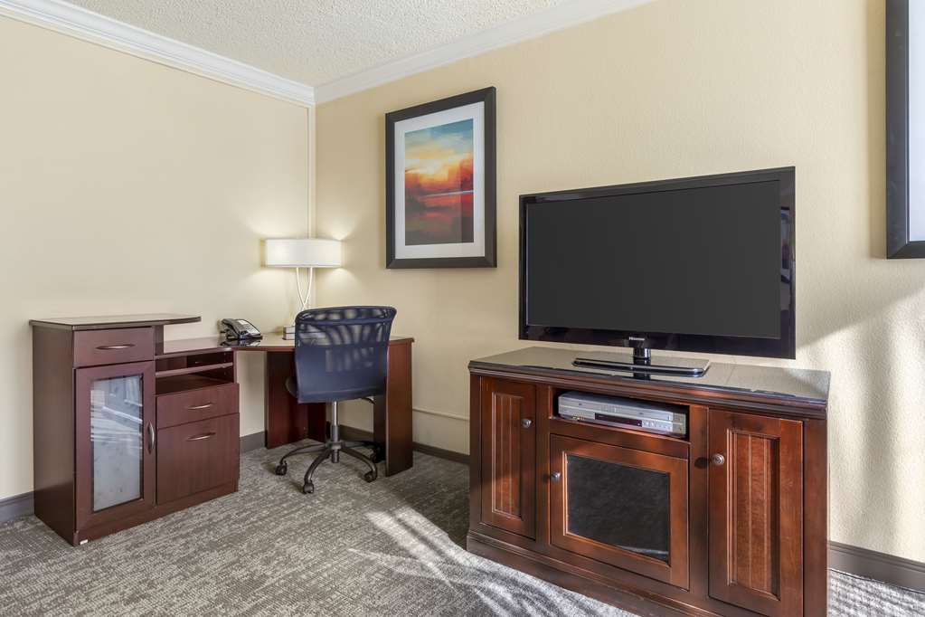 ADA King Suite