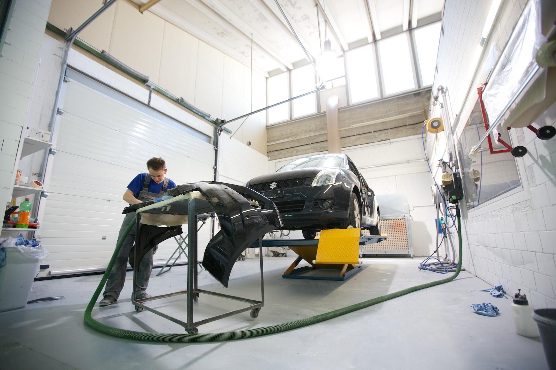 Autospritzwerk Catalbas AG, Hofstrasse 106 in Wetzikon