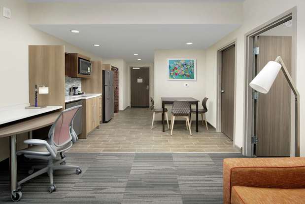 Images Home2 Suites by Hilton Lakeland