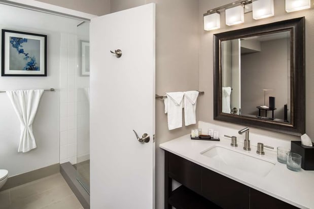 Images Embassy Suites by Hilton Seattle Tacoma International Airport