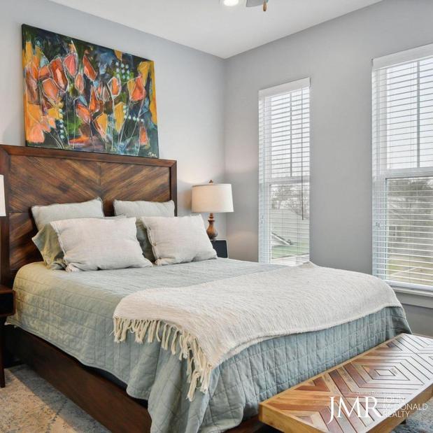 Images John McDonald Realty
