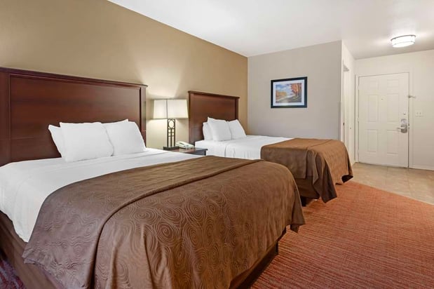 Images Best Western Plus Concord Inn