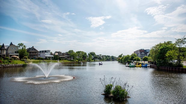 Images 400 Lake at Asbury Park