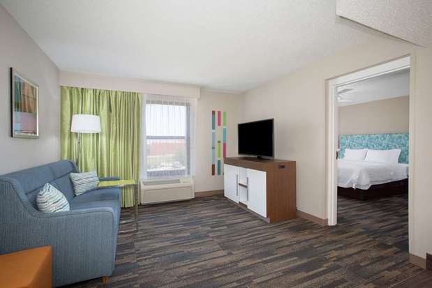Images Hampton Inn & Suites Kansas City-Merriam