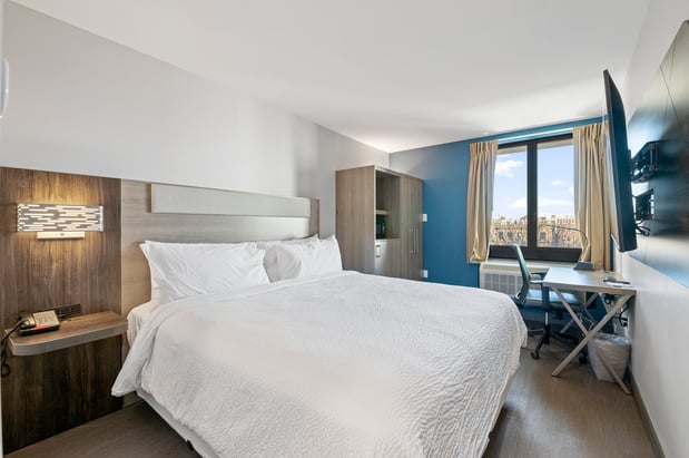 Images Holiday Inn Express & Suites Bronx - Zoo Area by IHG