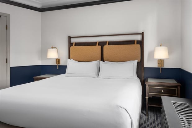 Images Hilton Orrington/Evanston