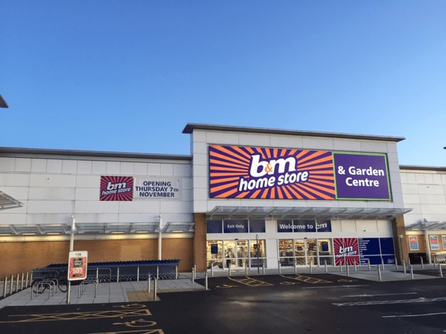 B&M's newest store opened its doors on Wednesday (7th November 2019) in Portsmouth. The B&M Store is located near to the town centre at Ocean Retail Park.