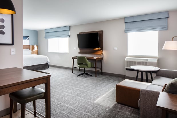 Images Staybridge Suites Iowa City - Coralville by IHG