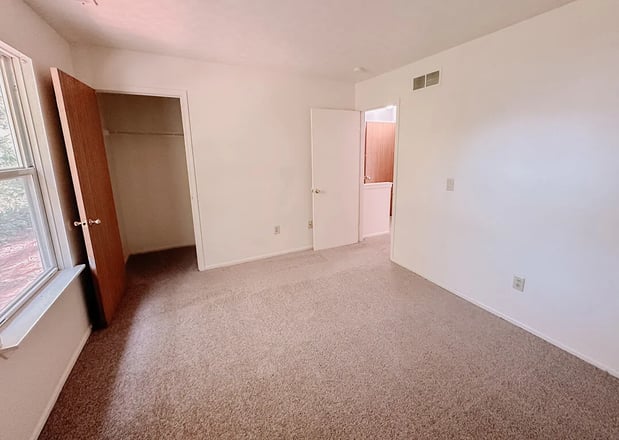 Images Madison Grove Townhomes