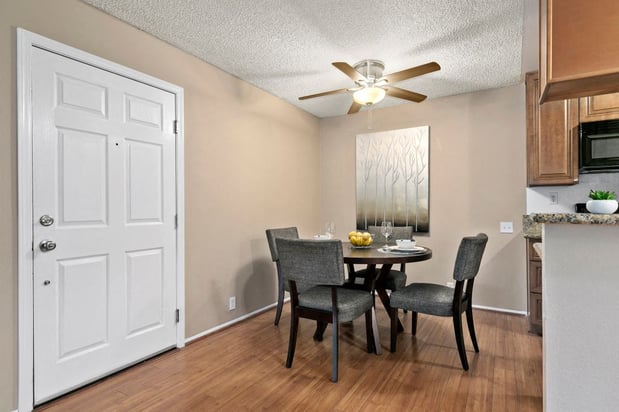 Images Vista Apartments