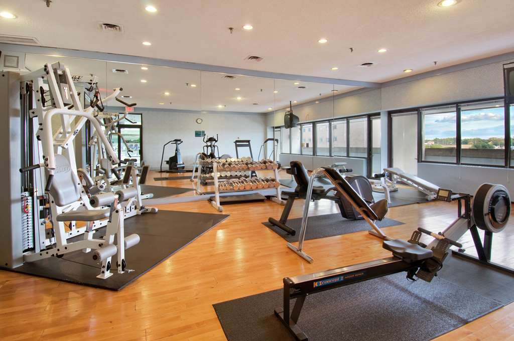 DoubleTree by Hilton Hotel London Ontario in London: Health club  fitness center  gym