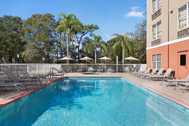 Images Holiday Inn Express & Suites Sarasota East - I-75 by IHG