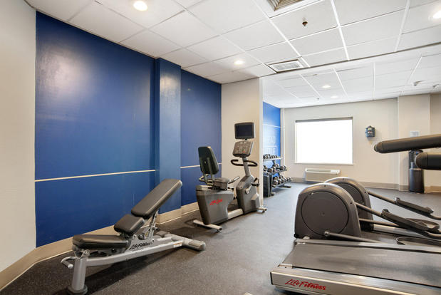 Images Holiday Inn Express & Suites Mobile – I-65 by IHG