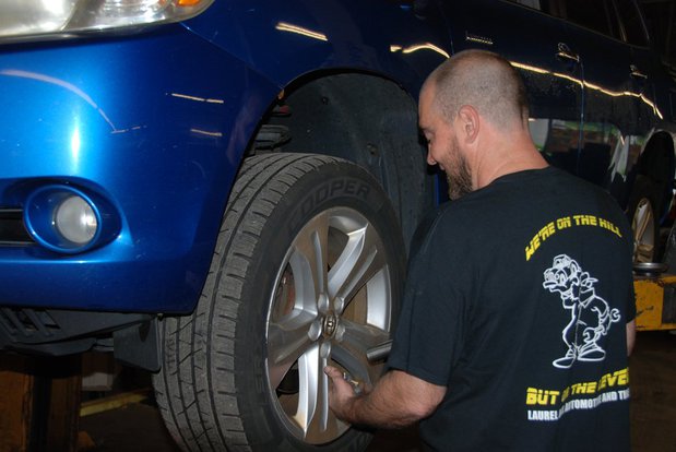 Images Laurel Hill Automotive & Tire