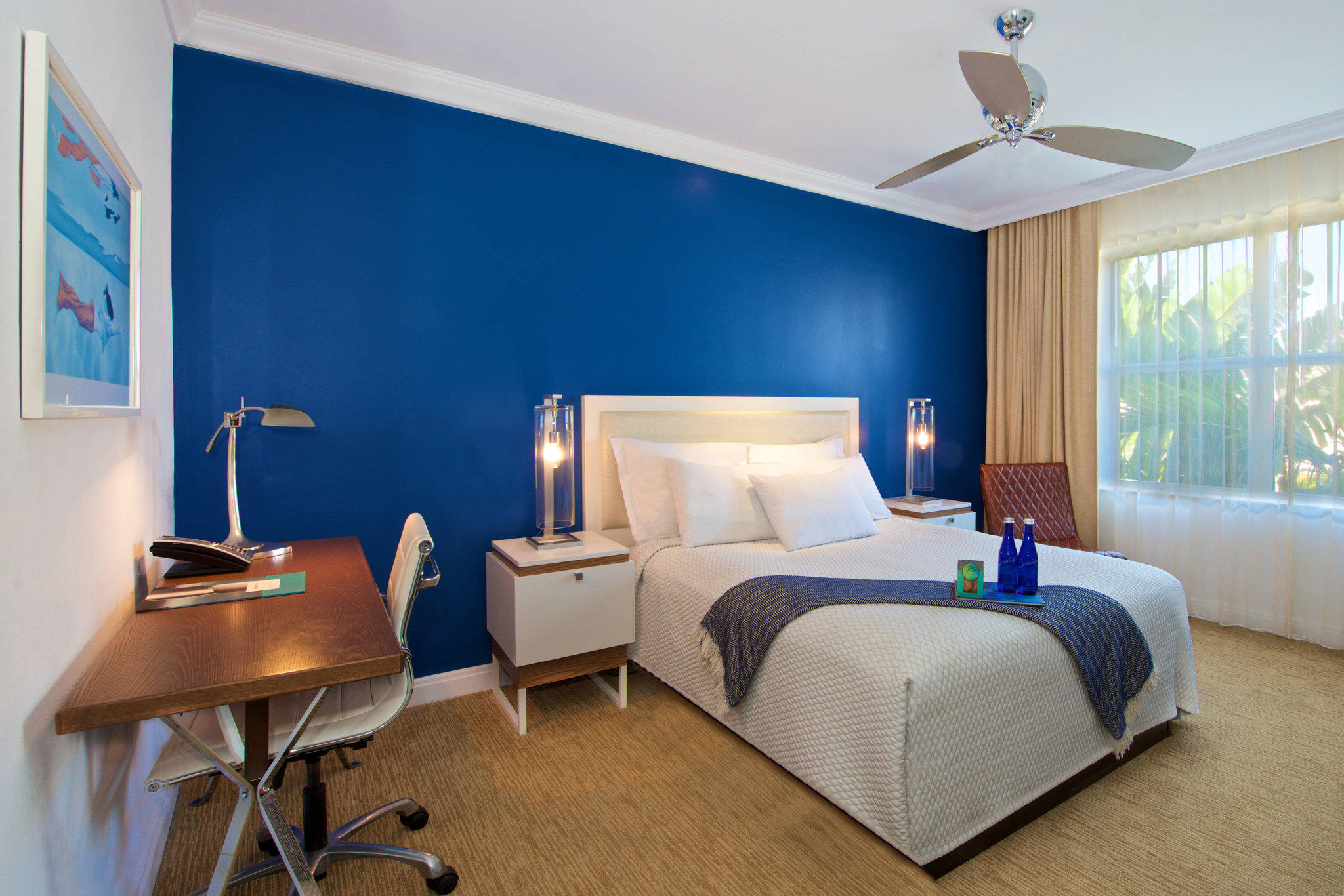 синяя гостиница
