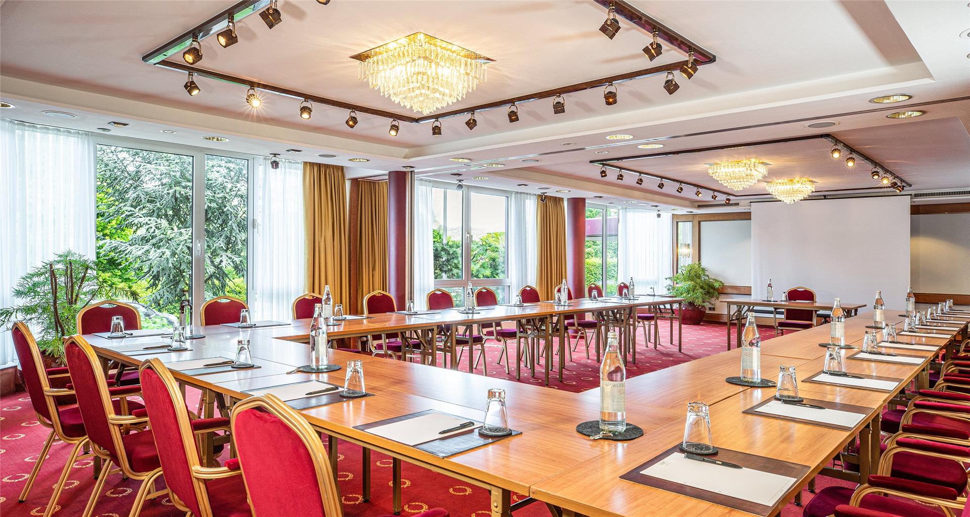 Best Western Victor's Residenz-Hotel Rodenhof, Kálmánstraße 47-51 in Saarbruecken