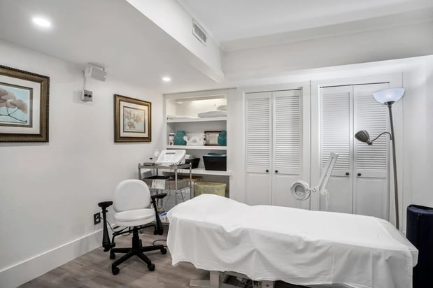 Images Alite Laser - Central Austin