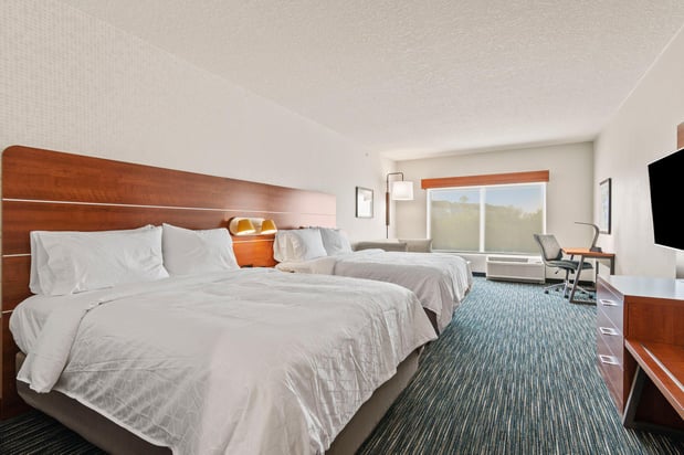 Images Holiday Inn Express & Suites Orlando - Lake Buena Vista by IHG