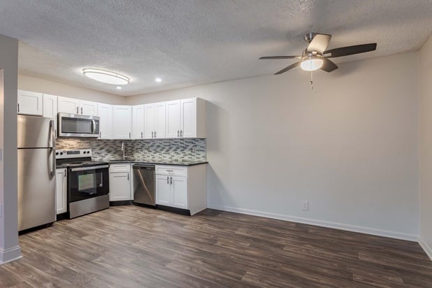 Images The Residences at Stonebrook Apartment Homes