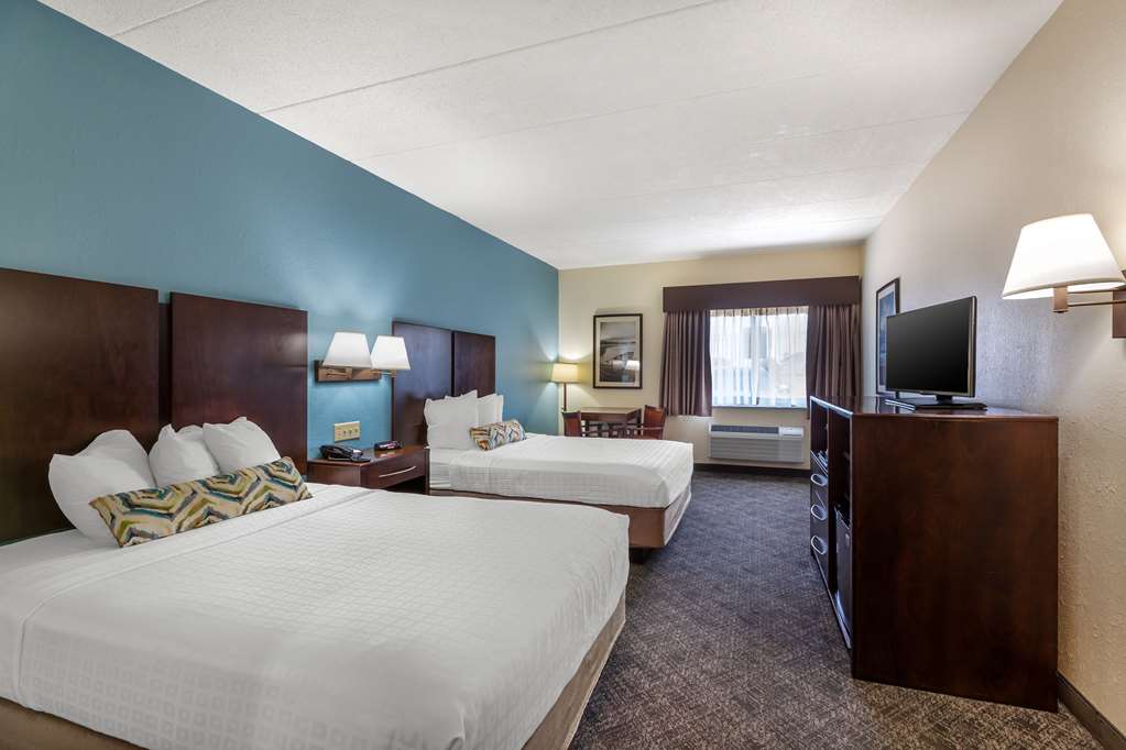 2 Double Bed Room
