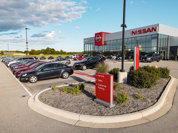 Images Russ Darrow Nissan of West Bend Service Center