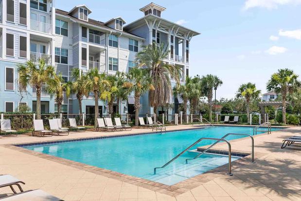 Images The Preserve at Henderson Beach Apartments