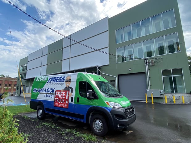 Images STORExpress South Hills