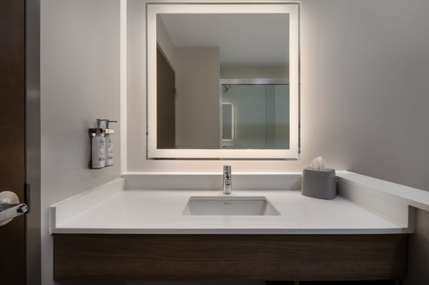 Images Holiday Inn Express & Suites Muskegon - Grand Haven by IHG