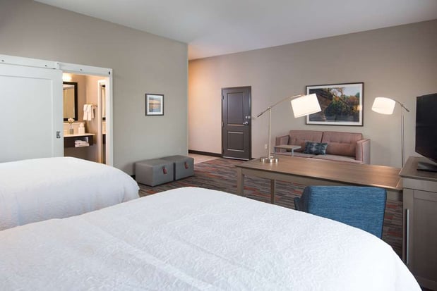 Images Hampton Inn & Suites at Wisconsin Dells Lake Delton