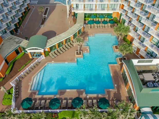 Images Holiday Inn & Suites Virginia Beach - North Beach by IHG