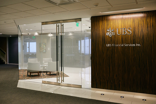 Images The Green Group - UBS Financial Services Inc.
