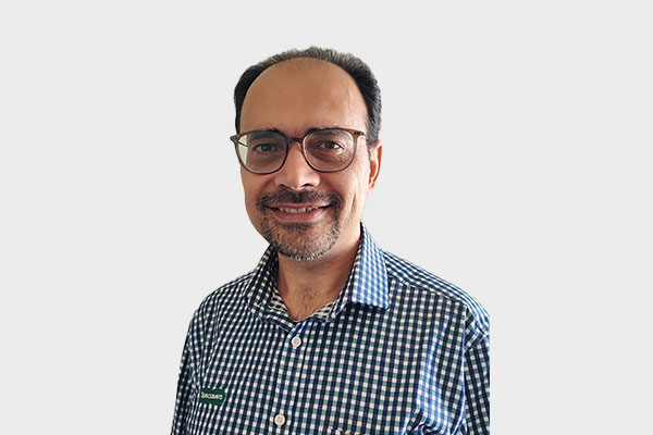 Morteza Khezri, Dispensing Partner in our Perth Cloisters store