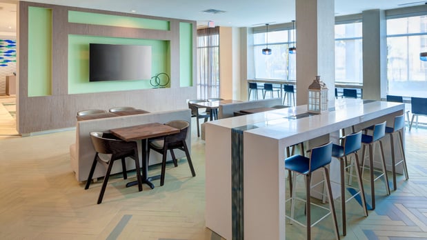 Images Holiday Inn Express & Suites Orlando at Seaworld by IHG