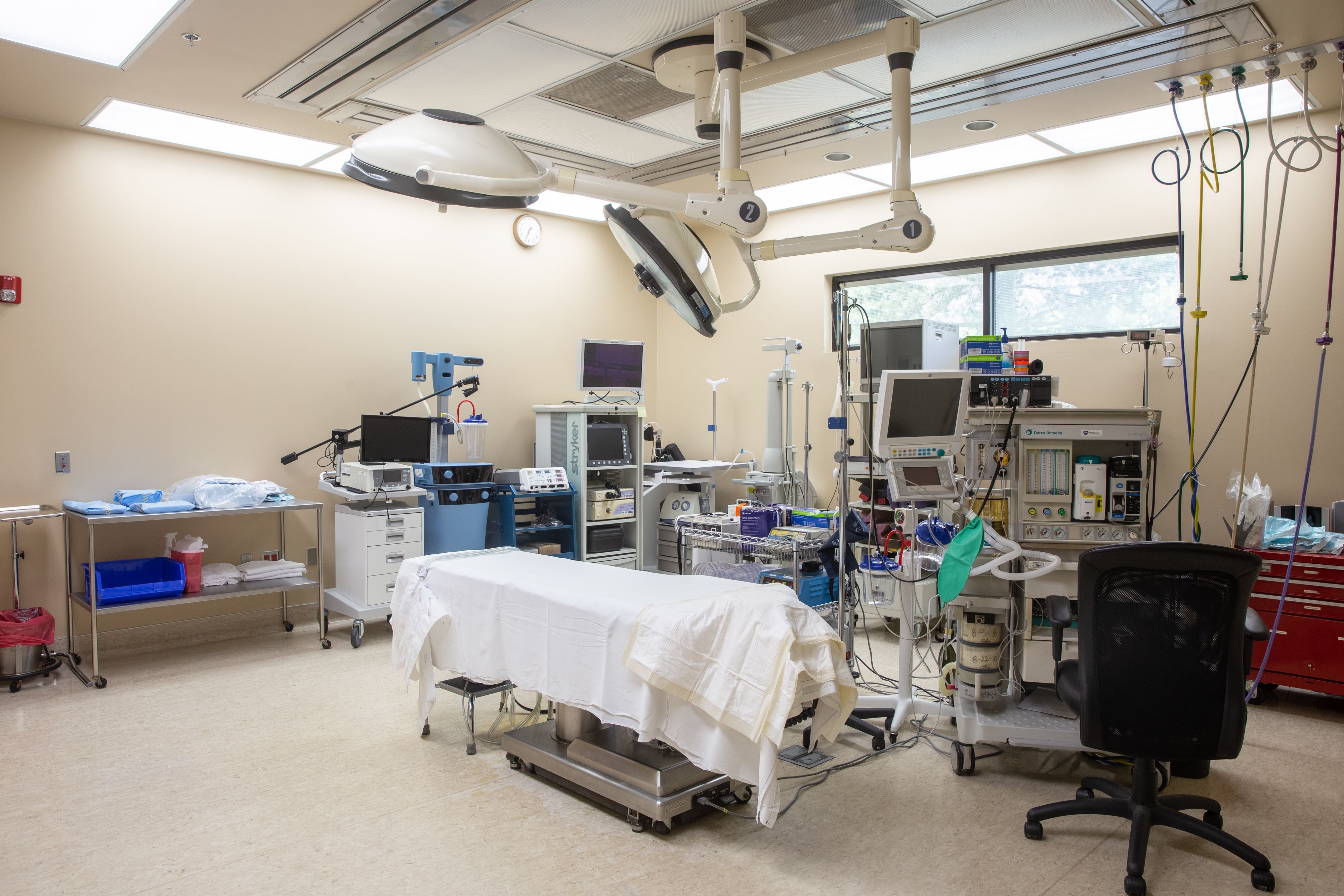 Operating room at Suzanne Yee, MD | Little Rock, AR