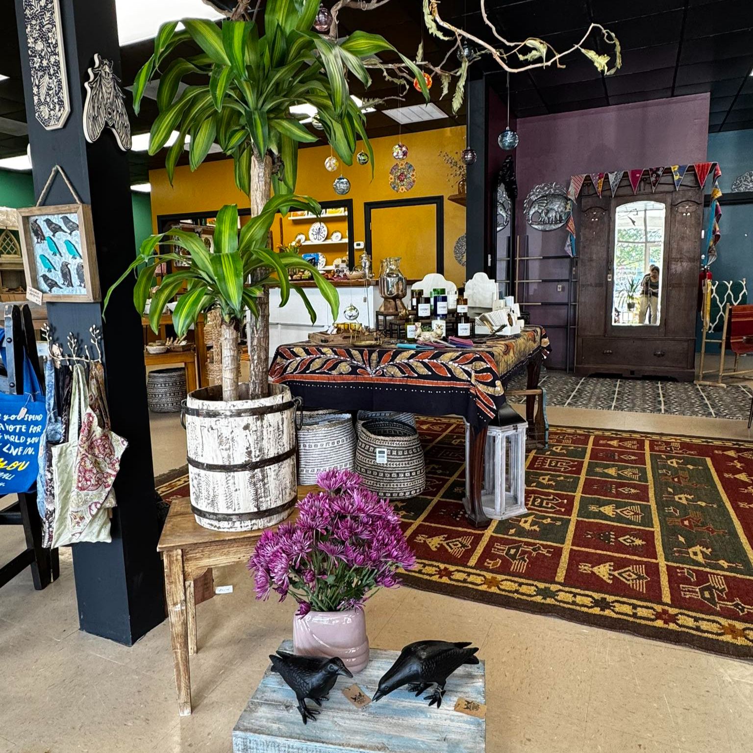 Home decor display at Kindred House.