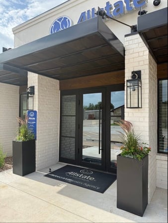 Images Rebecca Lammers: Allstate Insurance