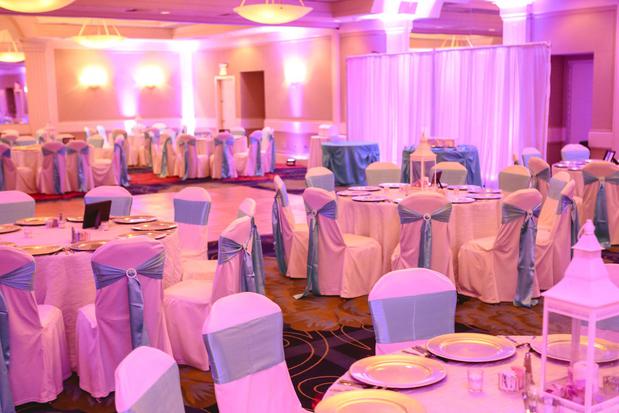 Images Crowne Plaza Virginia Beach Town Center by IHG