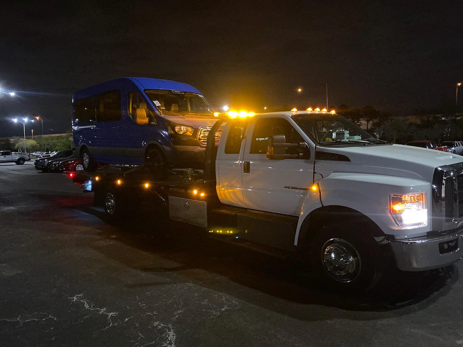 813 Towing & Transport Photo