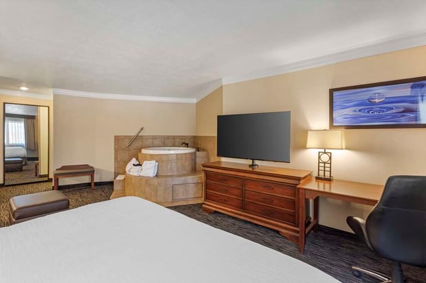 Images Best Western Plus Landmark Inn